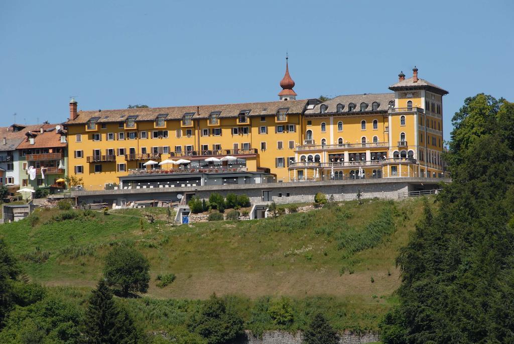 Grand Hotel Astoria Лавароне Экстерьер фото